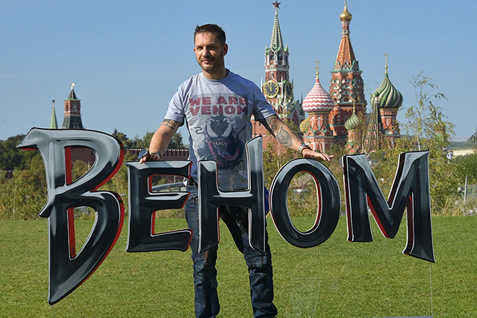 Актер прилетел в Москву, чтобы представить «Венома» фанатам