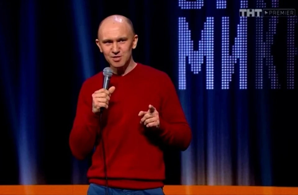 Барнаульский комик высмеял местную медицину в шоу «Открытый микрофон»