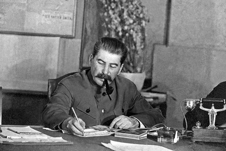 Как товарищ Сталин отчитывал Жданова и Ворошилова