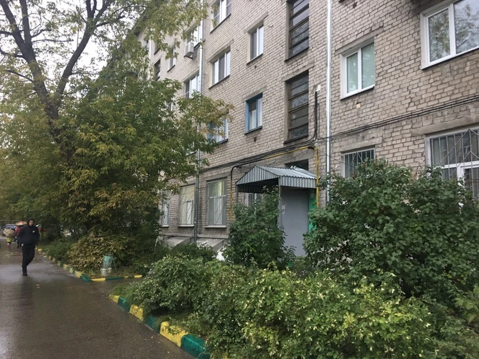 Осужденный за комментарий в соцсети нижегородец забаррикадировался в квартире и грозился поджечь свою семью