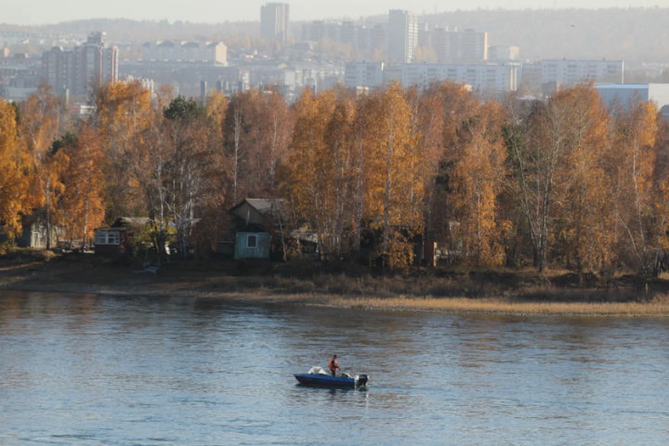 Осень в Иркутске. Большая вода и рябиновый цвет - Иркутск Сегодня