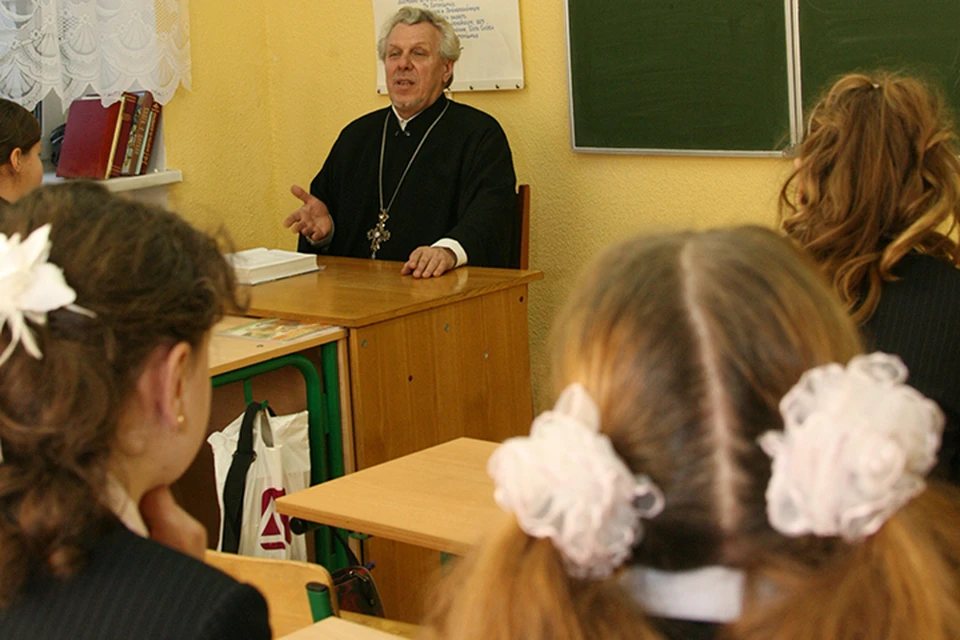Как показывает практика, не все учащиеся готовы посещать уроки православия в школе.