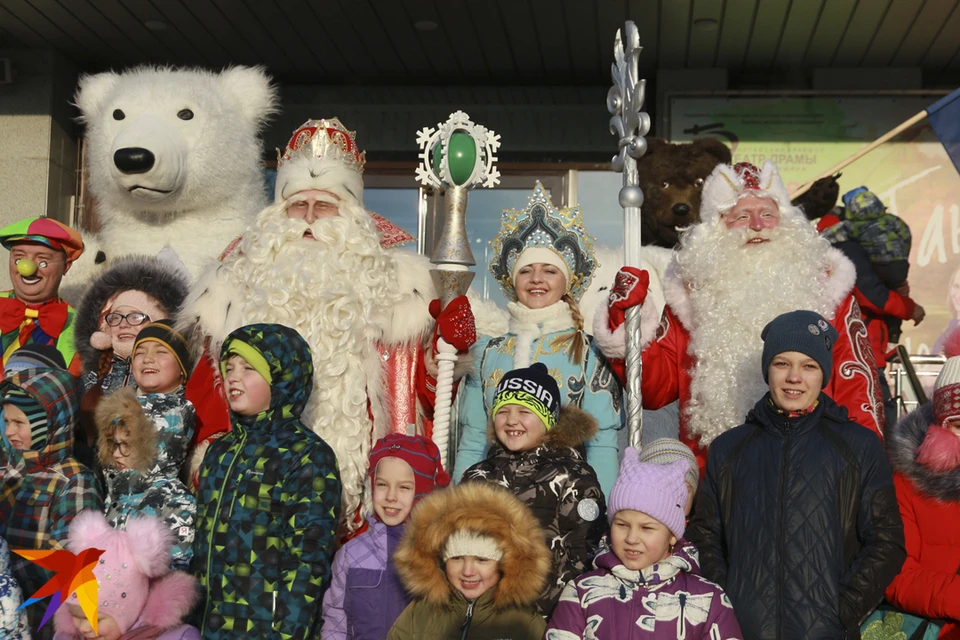 Встреча Российского и Алтайского Деда Мороза