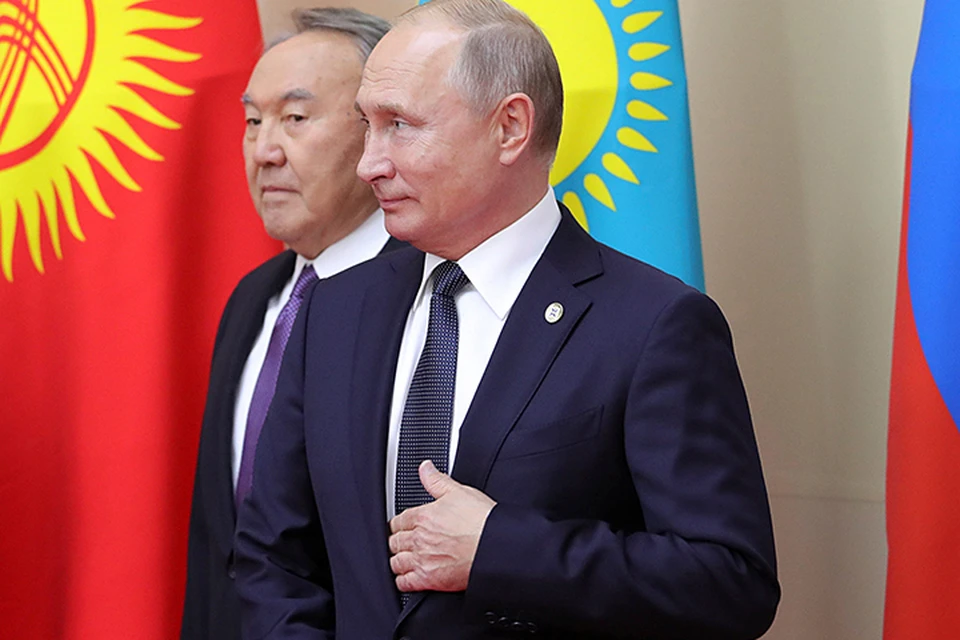 Продолжается рабочий визит президента РФ Владимира Путина в Казахстан