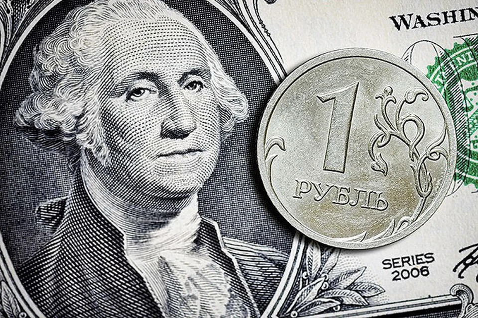 По словам экспертов, Россия всё же не сможет полностью отказаться от доллара.