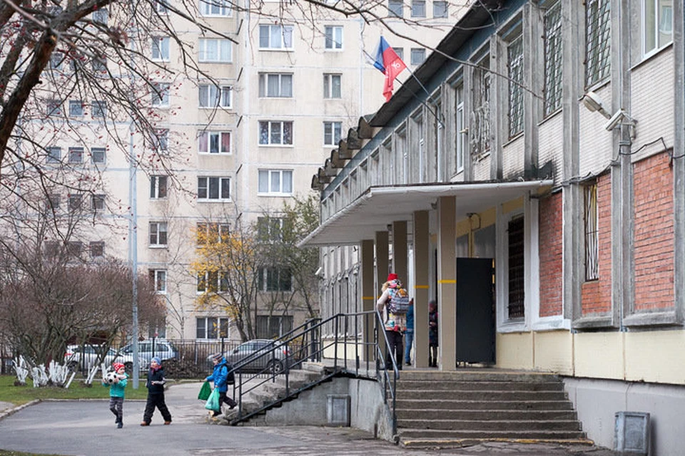 Скандал в петербургской школе 218 набирает обороты.