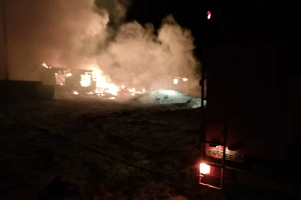 Пожар в школе в деревне Верхние Кукуты. Фото: ГУ МЧС России по Иркутской области