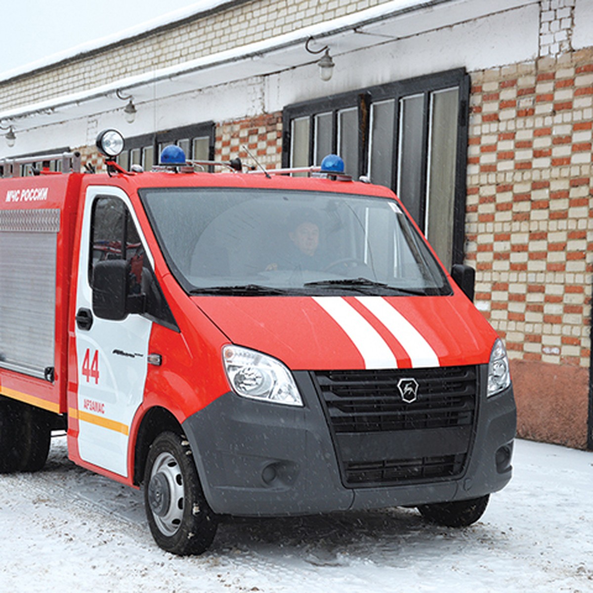 Новый автомобиль первой помощи получил парк техники 44-ПСЧ в Арзамасе -  KP.RU