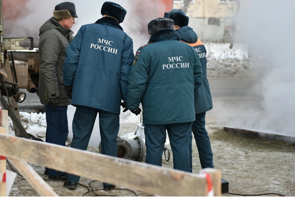 Дефект труб устранят уже к 13.00. Фото: пресс-служба города Кирова
