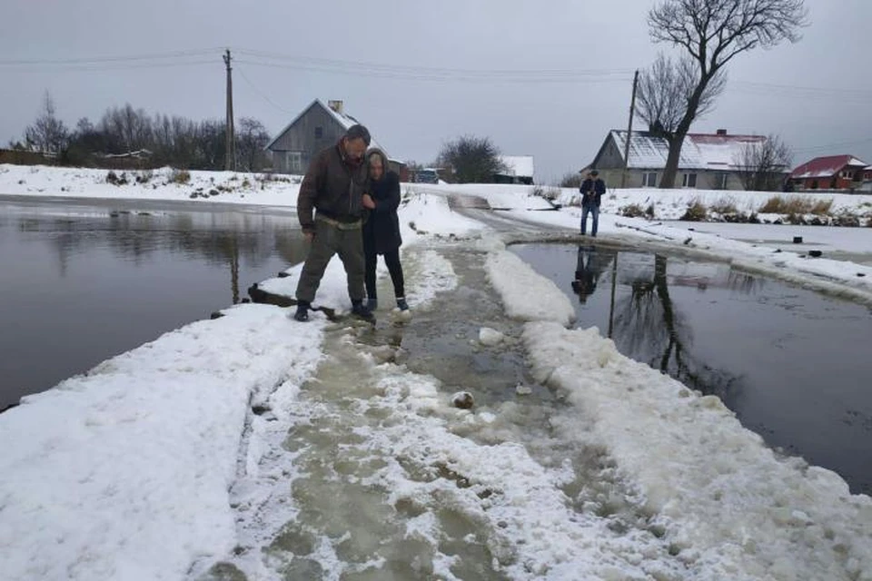Сегодня по мосту в Мысовке не то что ездить, ходить страшно!