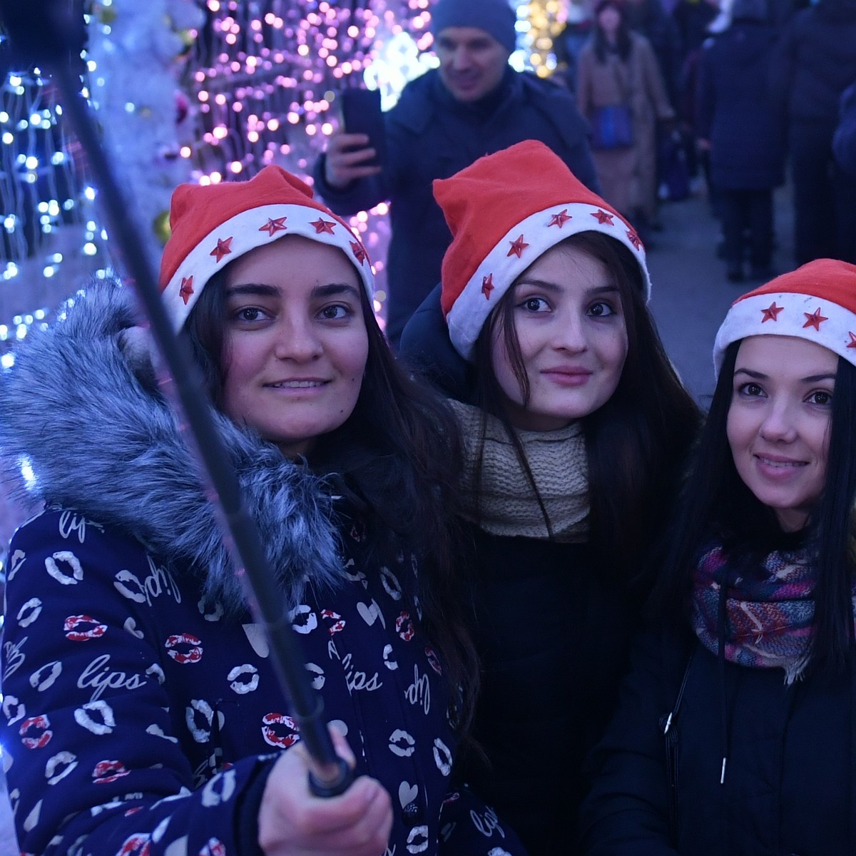 Программа праздника Новый год 2019 в Волгограде: зимний велопарад,  фестиваль снеговиков, конкурс караоке и салют - KP.RU