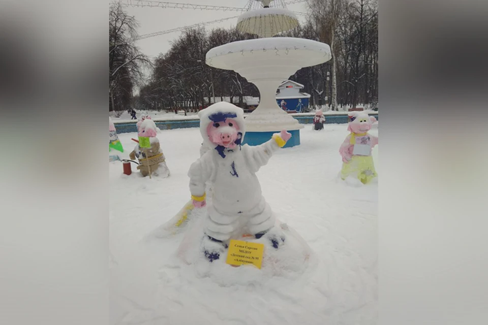 Нижегородцы устроили парад необычных снеговиков