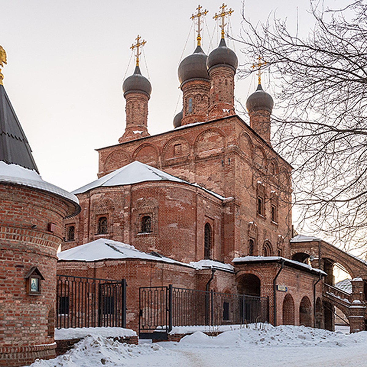 Реставрация в Крутицком подворье: Домовая церковь, исторический музей и  чаепития - KP.RU