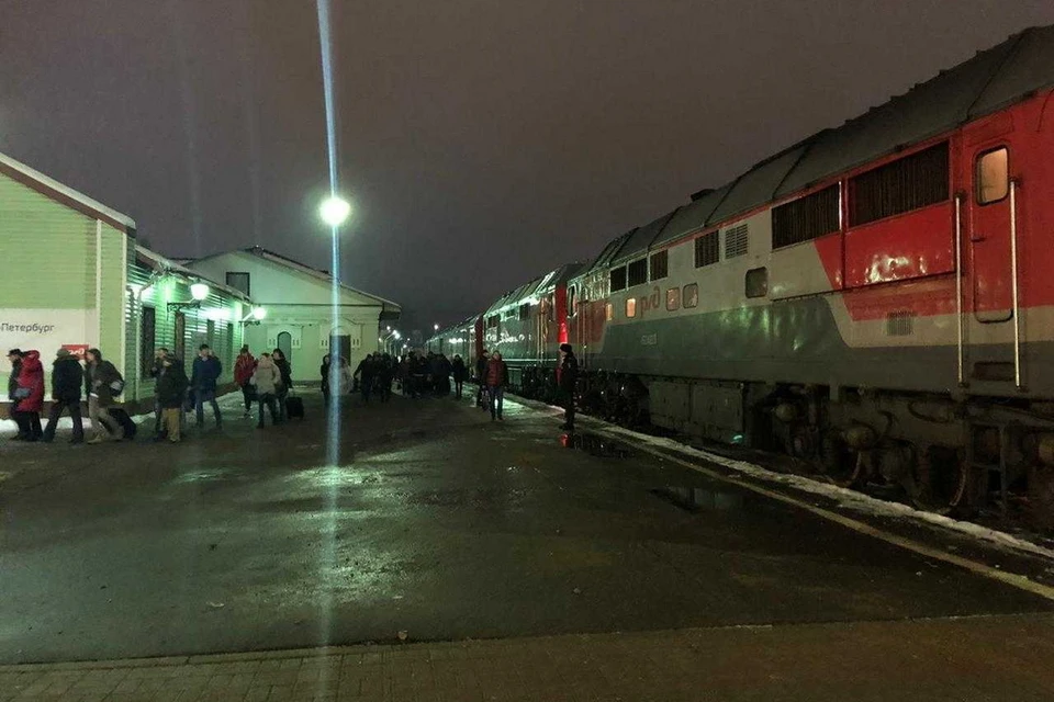 В последний день января на пути из Санкт-Петербурга в Псков сломалась "Ласточка". Фото предоставлено очевидцами.