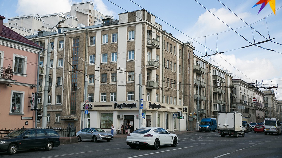 Жилой дом у Большого театра: мини-бассейны вместо ванн и подъезд для  прислуги - KP.RU