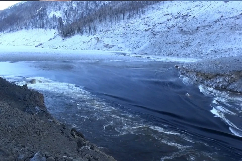 Место обвала сопки на Бурее в Хабаровском крае повторно обследуют ученые