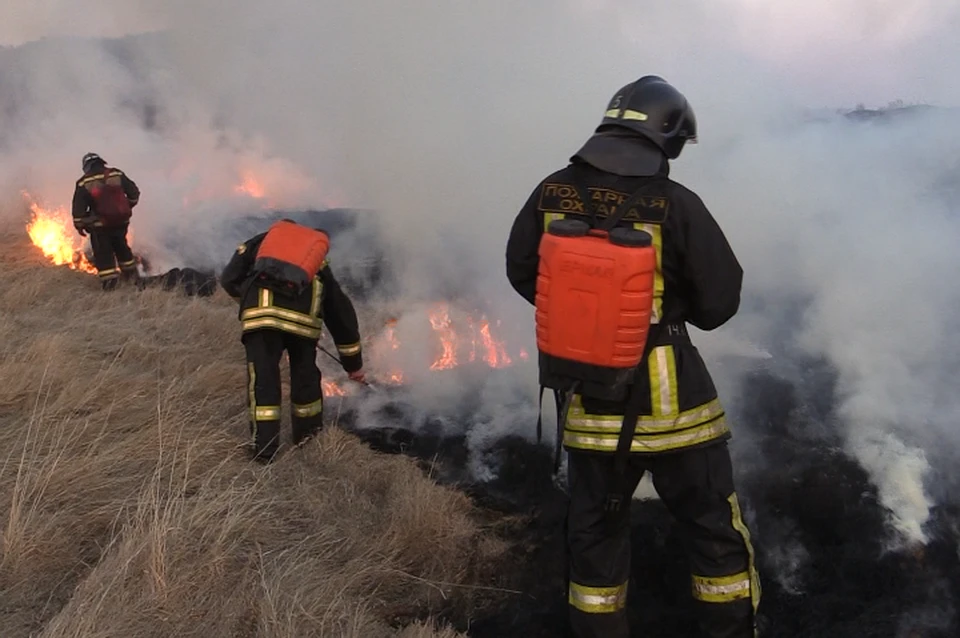 Палы сухой травы в Иркутской области пройдут под контролем пожарных.