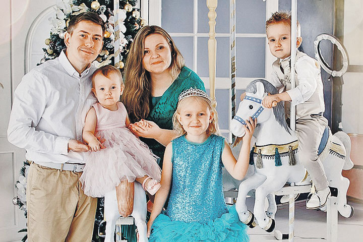 Семья Юлианы Кудряшевой - в длинном списке россиян, которых обманули виртуальные мошенники. Фото: Личный архив