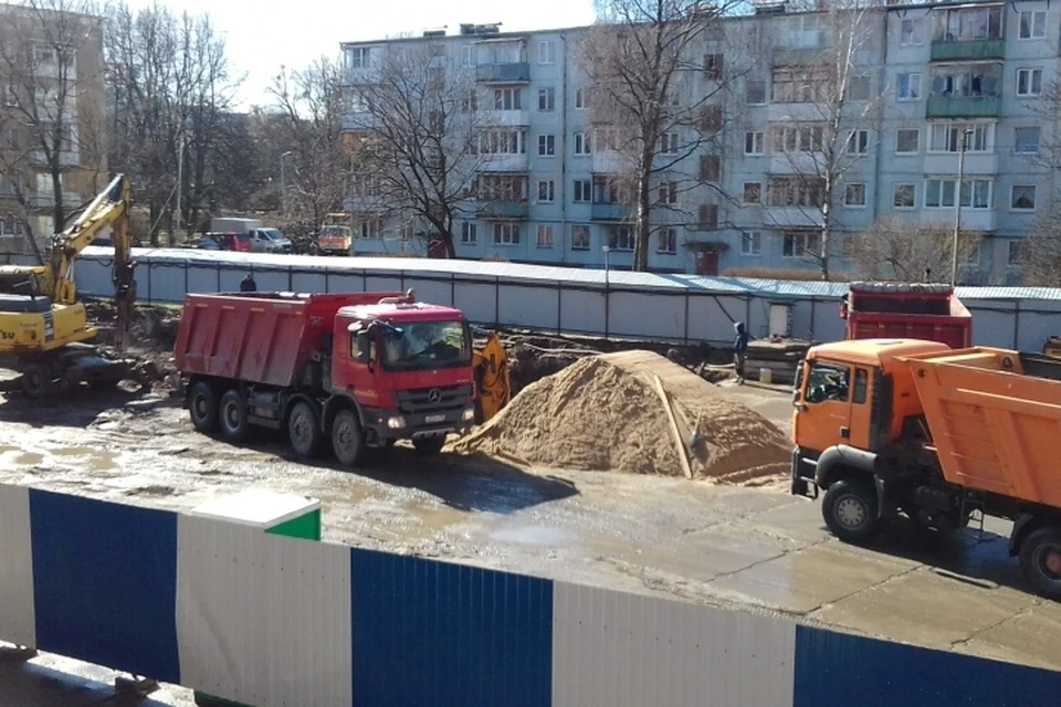 Строительство многоквартирного дома на улице Севастьянова.