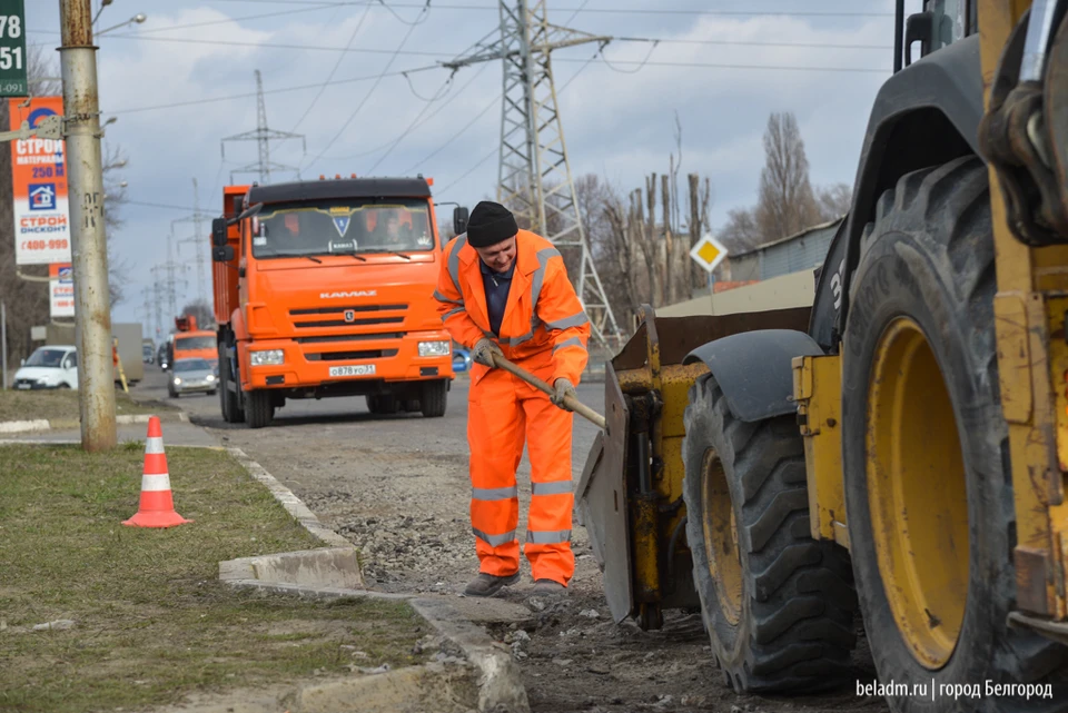 В Белгороде приступили к ремонту дорог и тротуаров. Фото управление по взаимодействию со СМИ администрации города Белгорода.