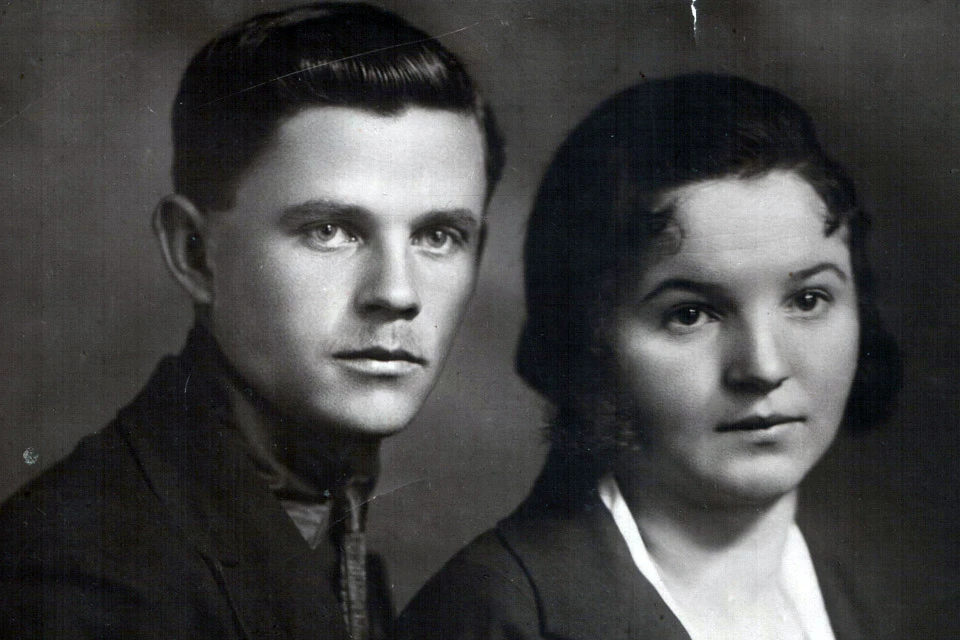 Красноармеец Гаврила Жирков с женой, архивный снимок.