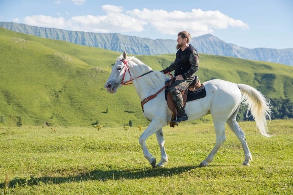 Рамзан Кадыров на коне