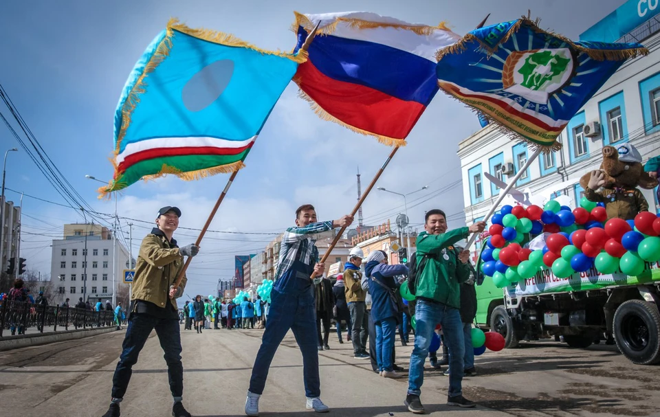 Задачи, стоящие перед нами, требуют дальнейшего единения и совместной работы власти и общества.