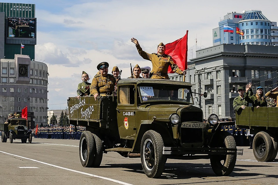 В День Победы по главным улицам города пойдет особенный транспорт.