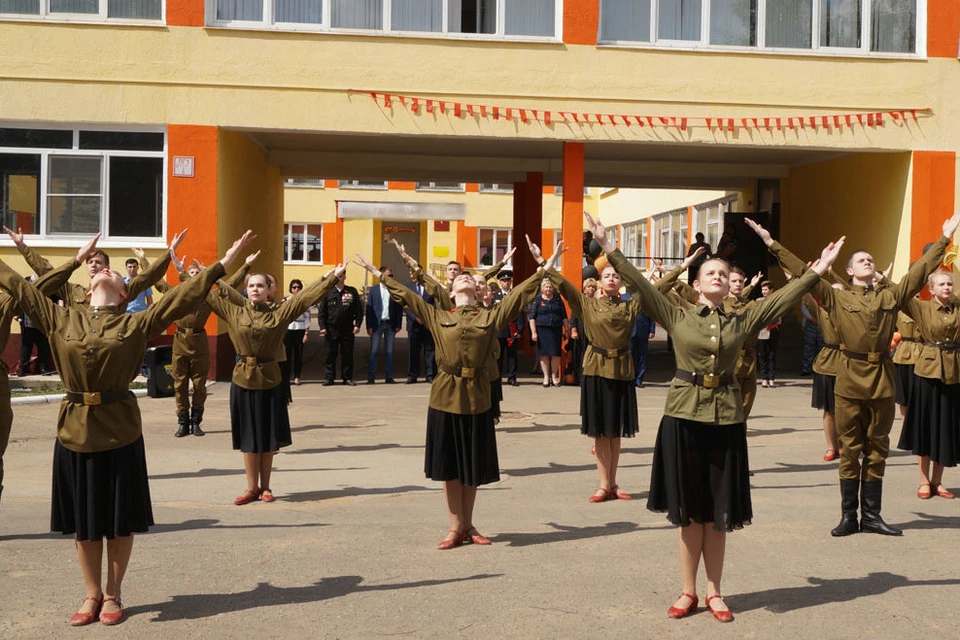 В Липецке школьники-боксеры встретились с ветеранами