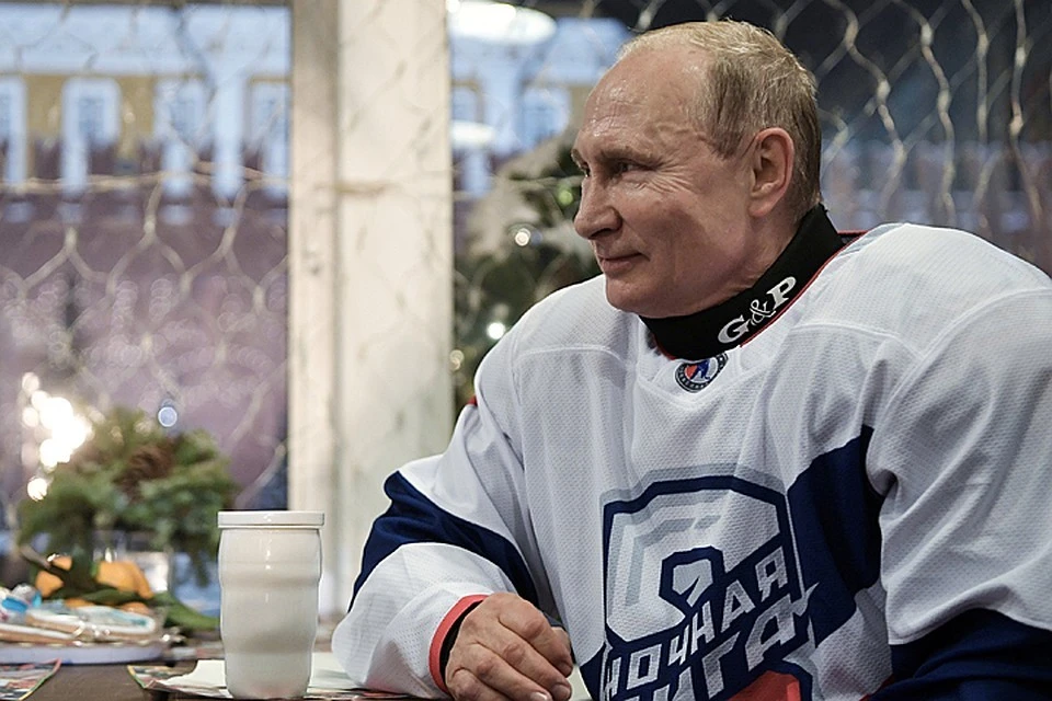 Владимир Путин выйдет на лед хоккейной арены в Сочи в рамках Всероссийского фестиваля Ночной хоккейной лиги