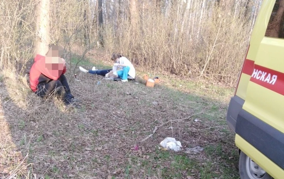 Мальчик погиб на месте в сквере Фото: паблик в ВК "Инцидент|Первоуральск"
