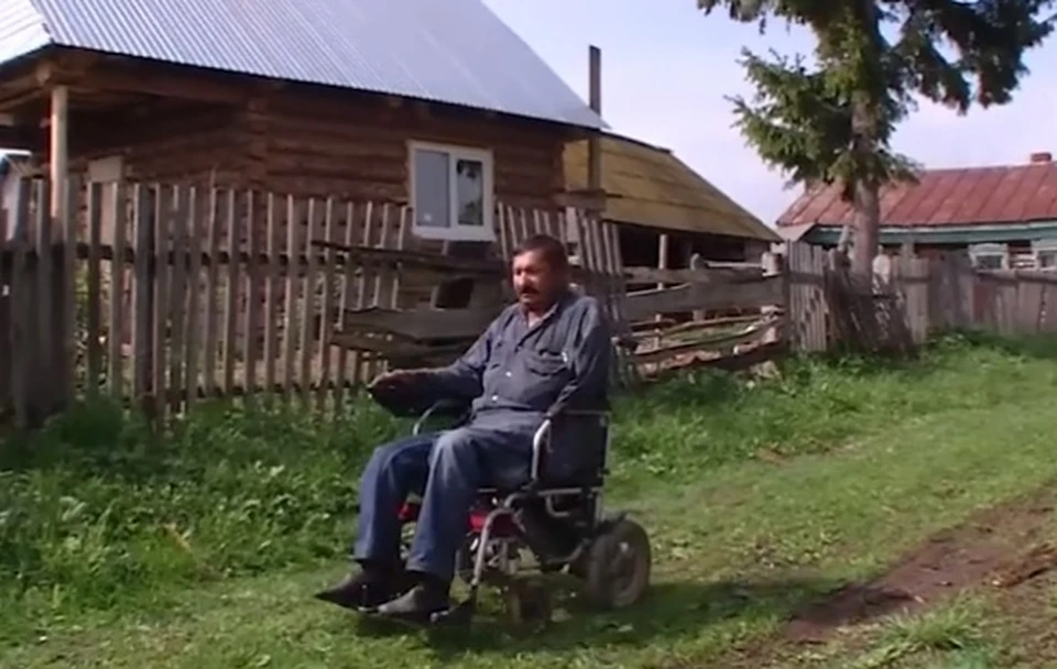 Детей и внуков у 65-летнего Виктора Ананьева нет, он одинок, следовательно, и помочь некому.