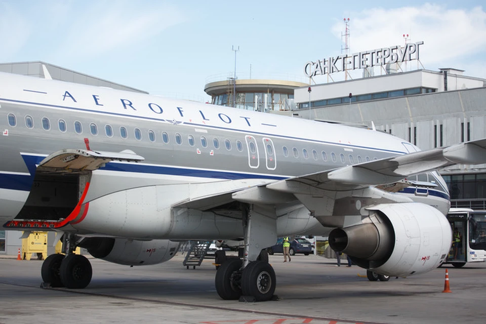 Властьимущии из Петербурга могут запретить летать в служебные командировки бизнес-классом.