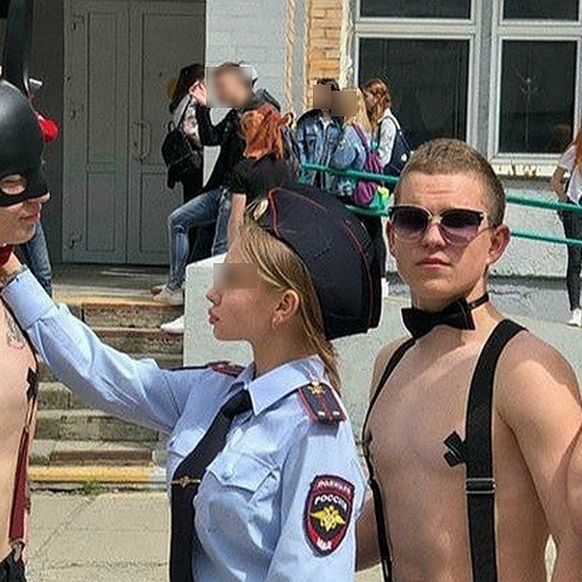 бдсм владивосток Родители участницы БДСМ-флешмоба в школе Владивостока заплатят штраф за  погоны - KP.RU