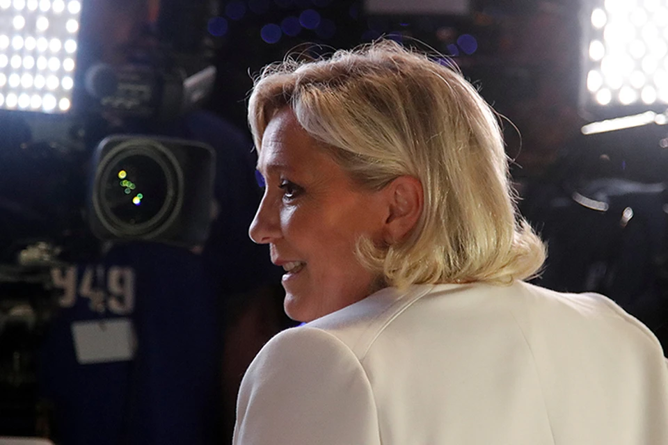 Партия Марин Ле Пен "Национальное объединение" одержала победу на выборах в Европарламент во Франции