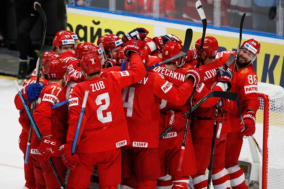 Сборная России по хоккею стала обладательницей бронзовых медалей чемпионата мира в Словакии. В матче за третье наша команда одержала верх над чехами со счётом 3:2. Исход встречи решался в серии буллитов