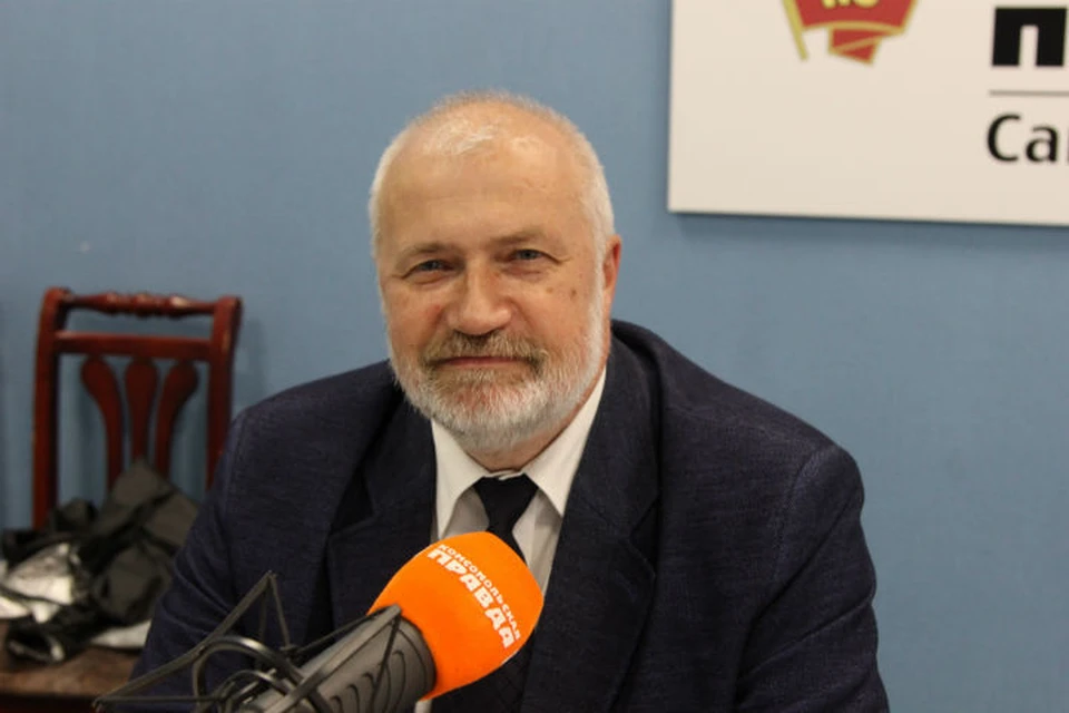 Михаил Амосов в студии радио «Комсомольская правда в Петербурге»