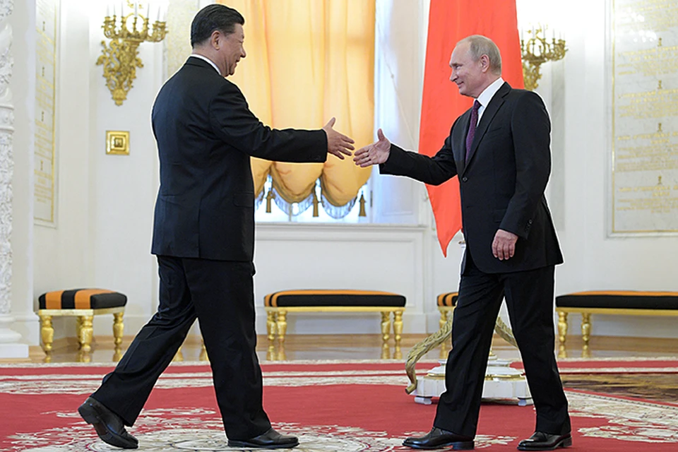 Председатель Китая прилетел в Москву с государственным визитом длиной в три дня
