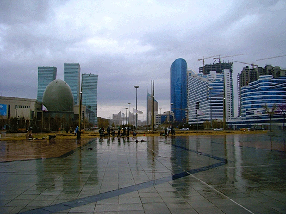Погода астана казахстан на 10. Астана дождь. Дождливая Астана. Астана климат. Астана в апреле.