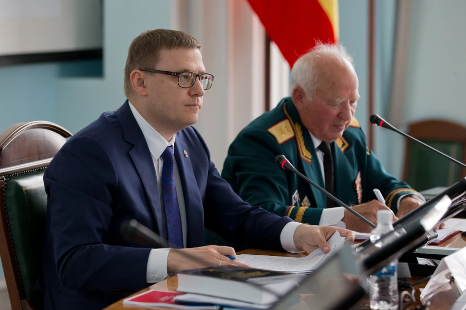 Алексей Текслер принял решение об индексации с 1 июля 2019 года на 15% ежемесячных денежных выплат ветеранам труда Челябинской области. Фото: gubernator74.ru