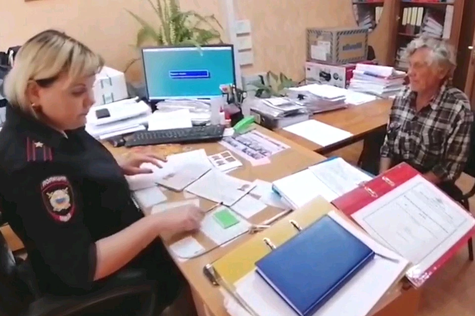 Жертвам наводнения в Иркутской области начали выдавать новые паспорта.
