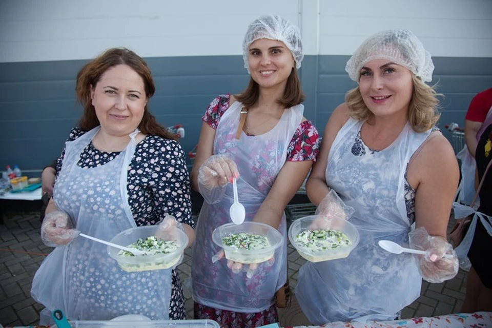 Команда "Преображение" со своей окрошкой