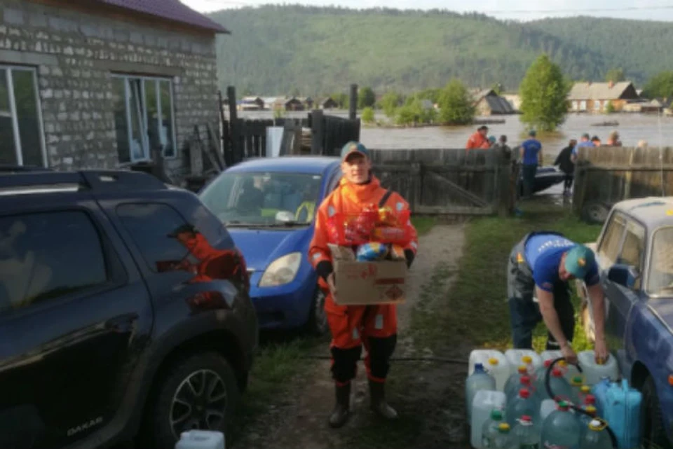 Волонтеры в районы пострадавшие от наводнения: как стать добровольцем в Иркутской области