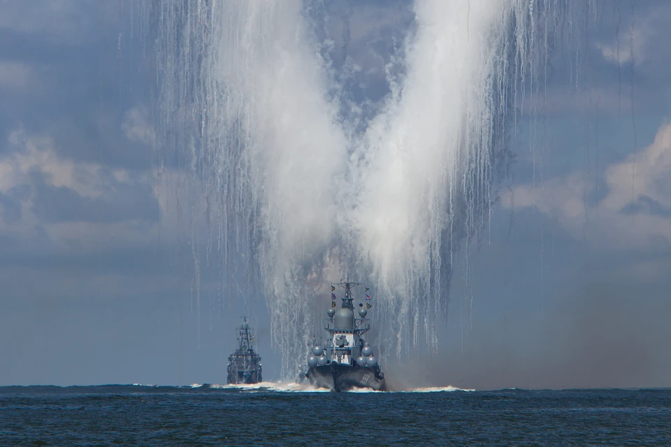 Зрители увидят более 40 боевых кораблей и судов обеспечения Балтийского флота.