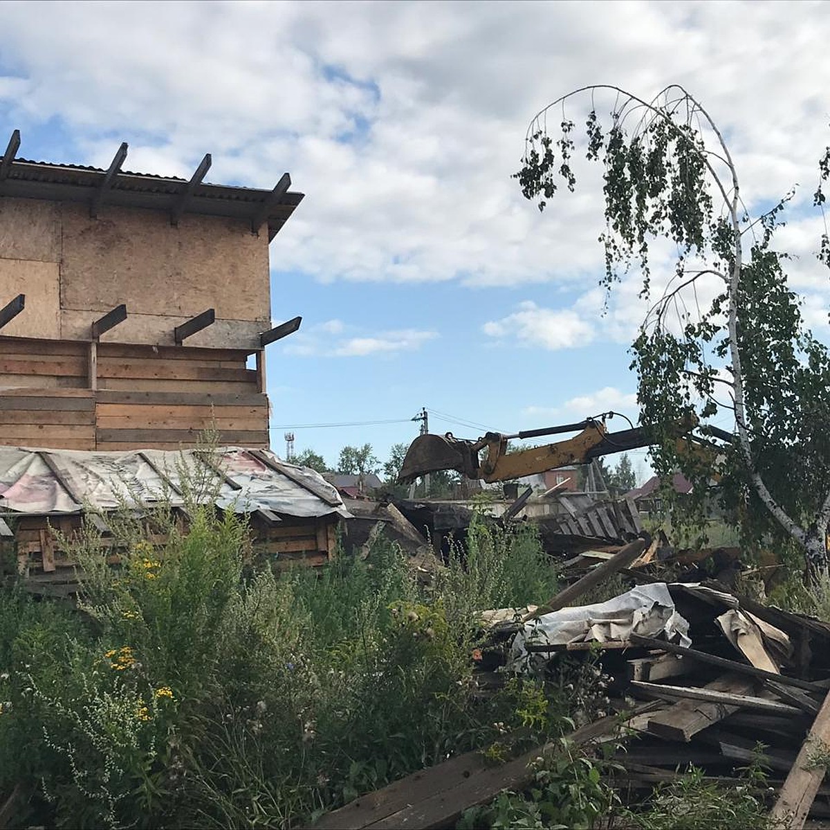 В поселках Плеханово и Хрущево снова сносят цыганские самострои - KP.RU