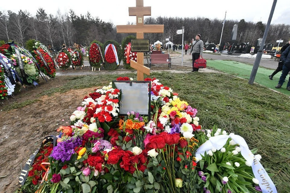 Начальника кладбища задержали за ведение табеля «мертвых душ»