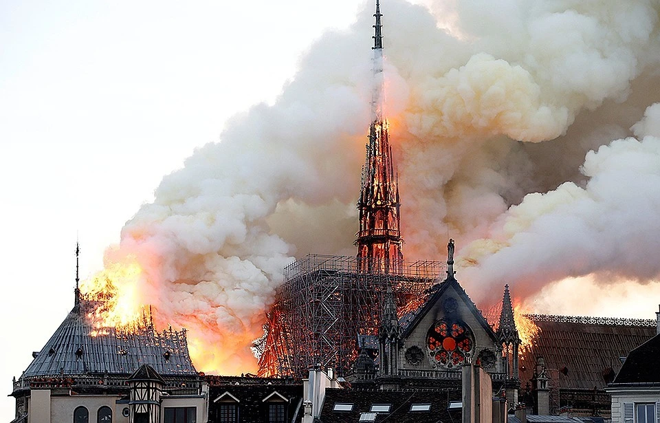 Пожар в главном соборе Парижа произошел вечером 15 апреля 2019 г.
