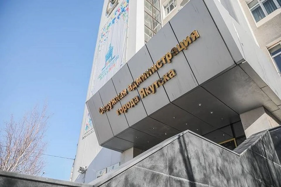 Роман начала свой трудовой путь с должности слесаря в 2002 году.