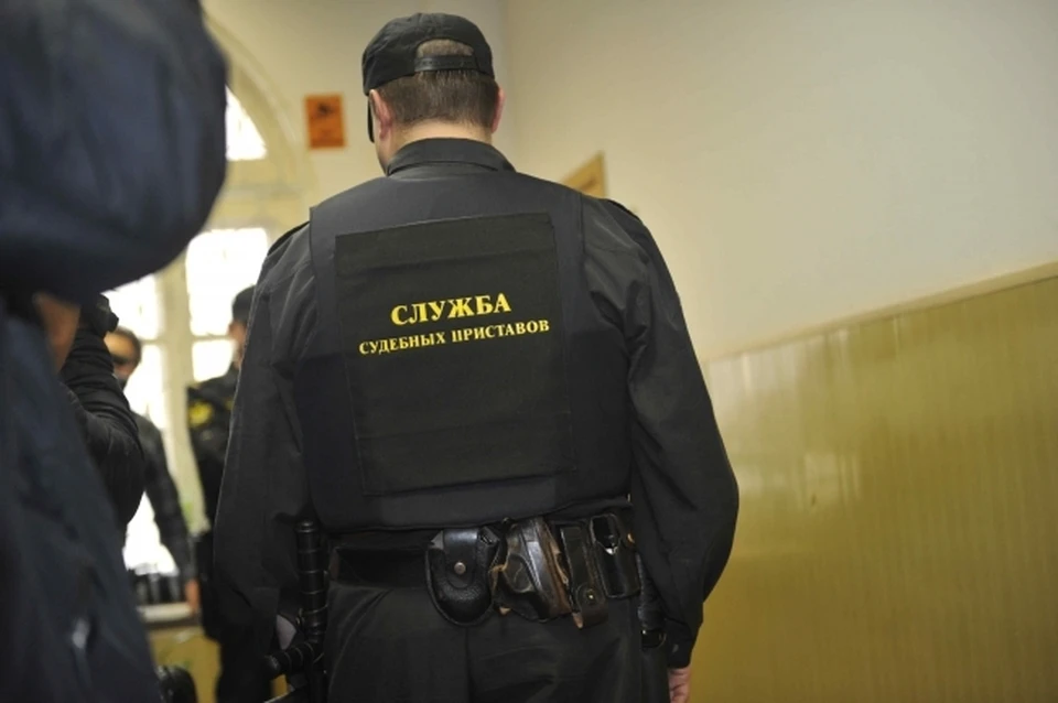 В Красноярске пенсионерка устроила потоп, «смывший» пенсию с ее счета