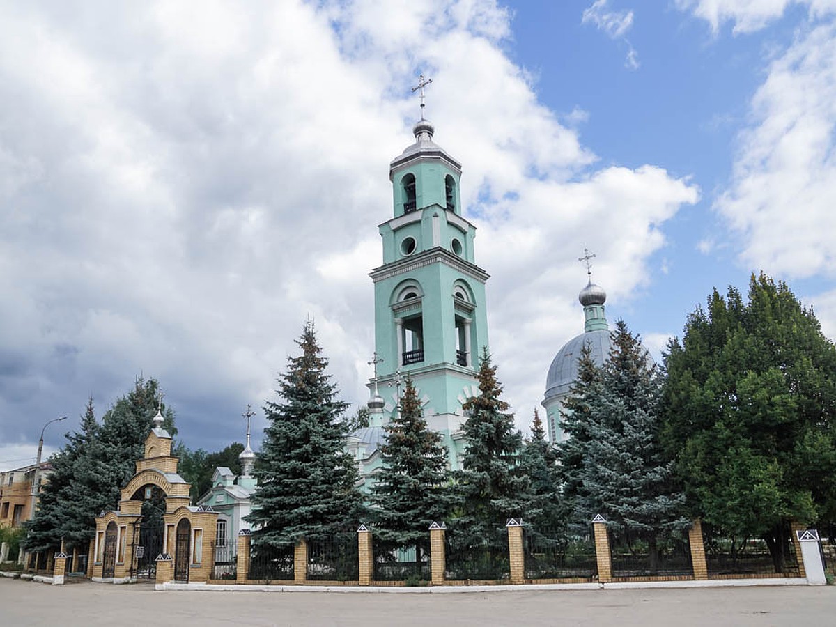 Село екатериновка безенчукского района. Храм в Екатериновке Безенчукского района. Безенчукский район село Екатериновка Церковь. Село Екатериновка Самарская область. Екатериновка Самарская область Безенчукский район.